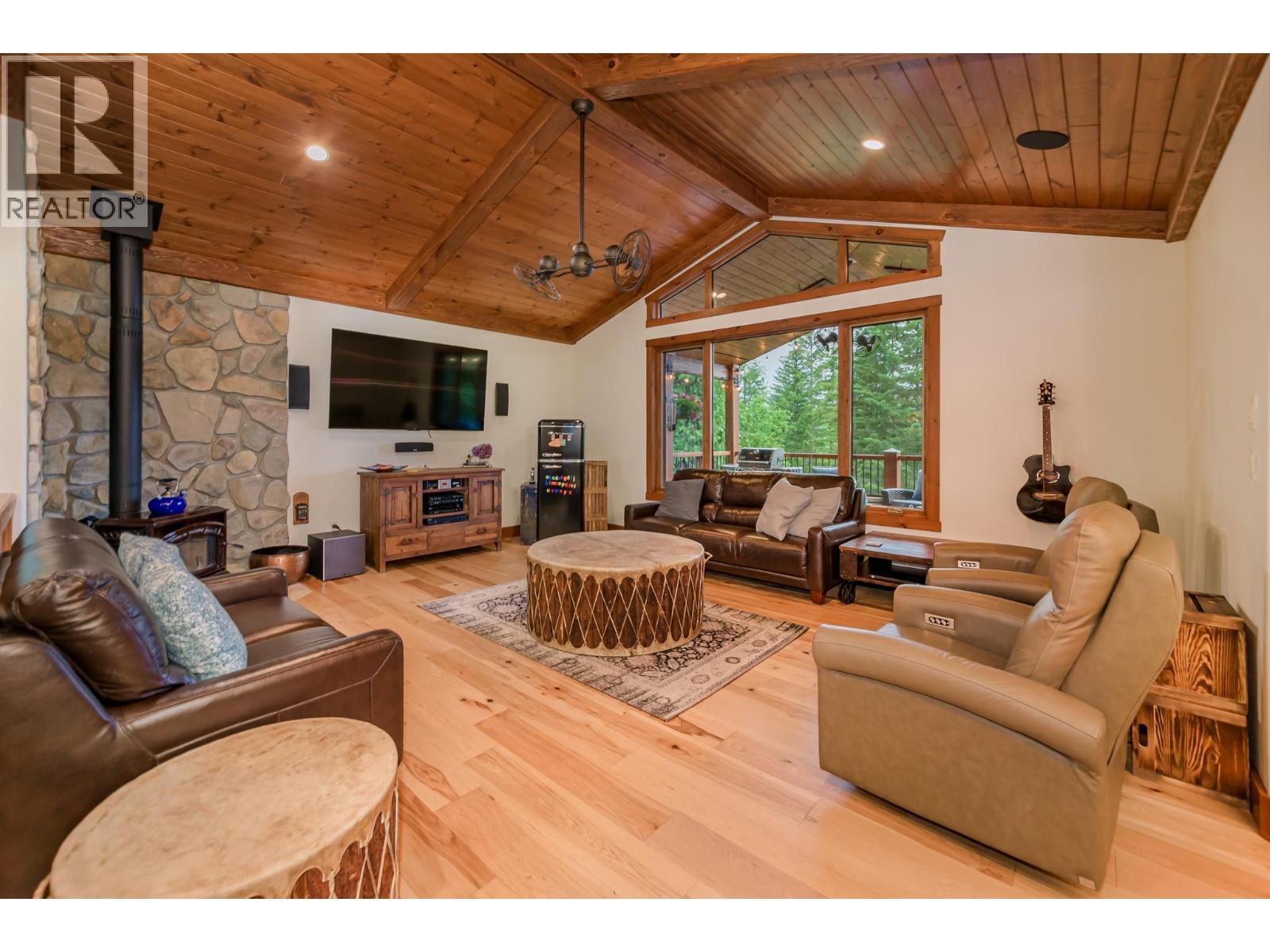 82 Walker Road, Enderby, BC