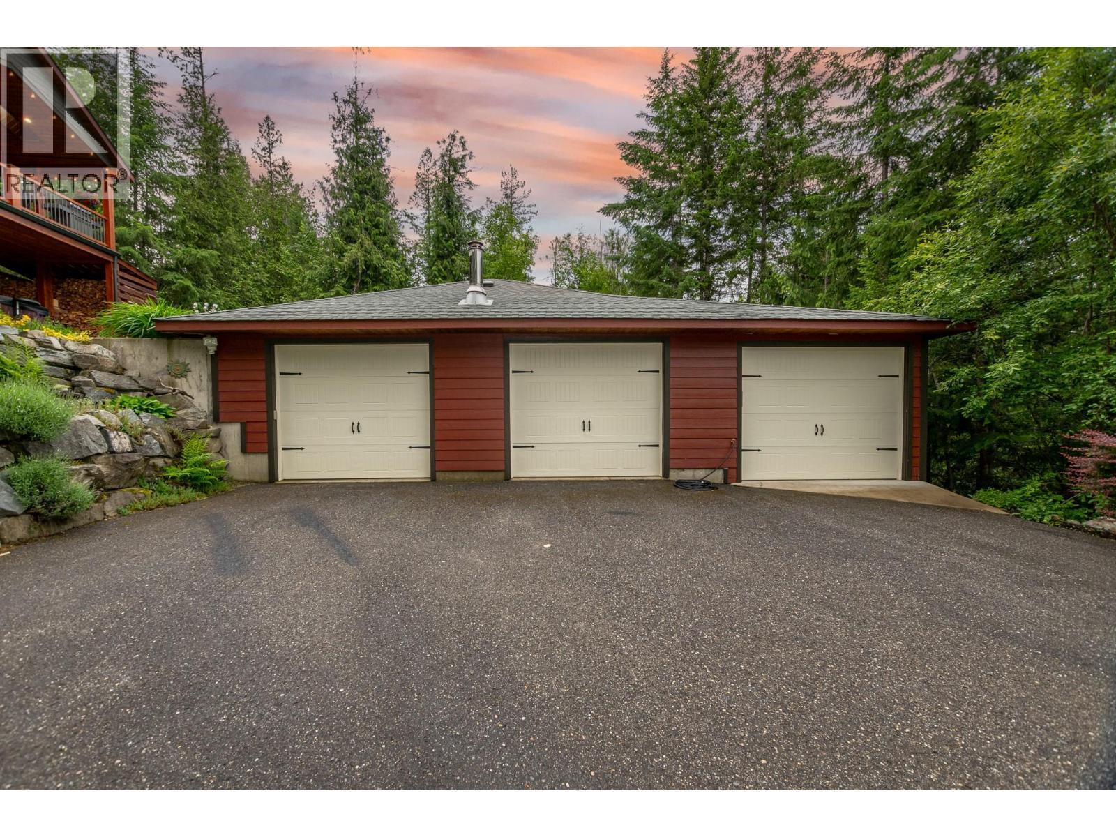 82 Walker Road, Enderby, BC