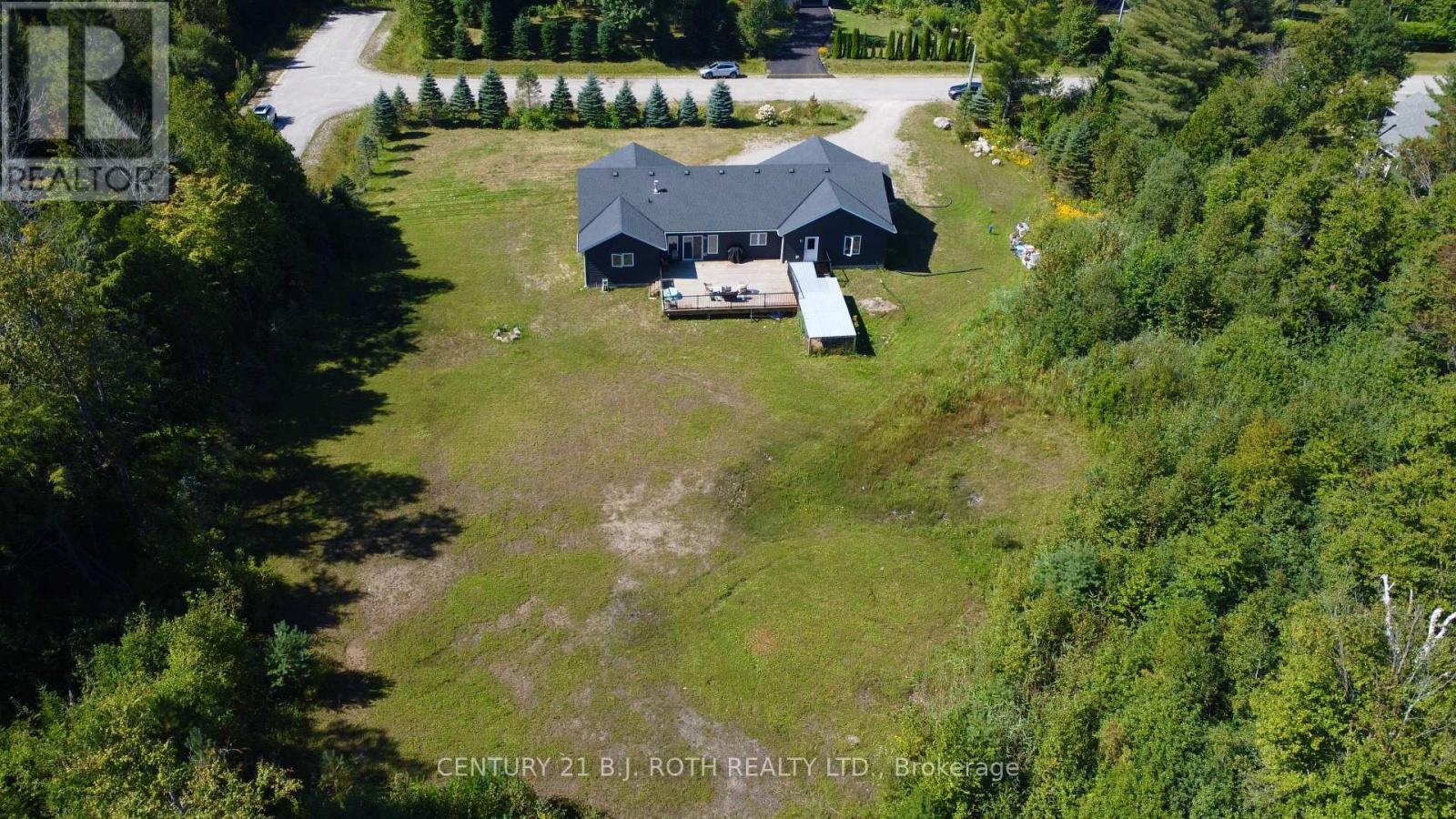5 Gerus Road, Tiny, ON