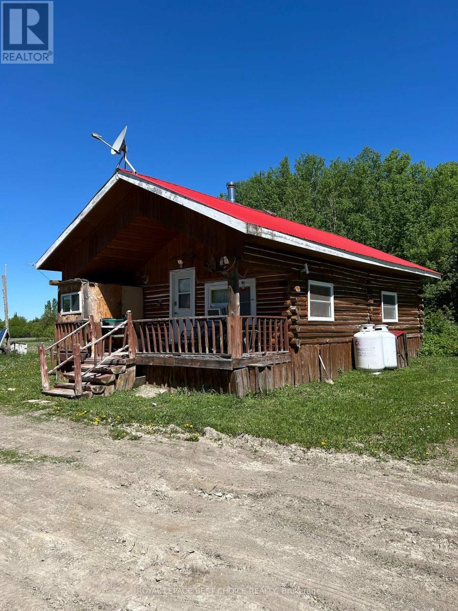Main House - 85151 Poly Ure Road, Armstrong (Earlton), ON