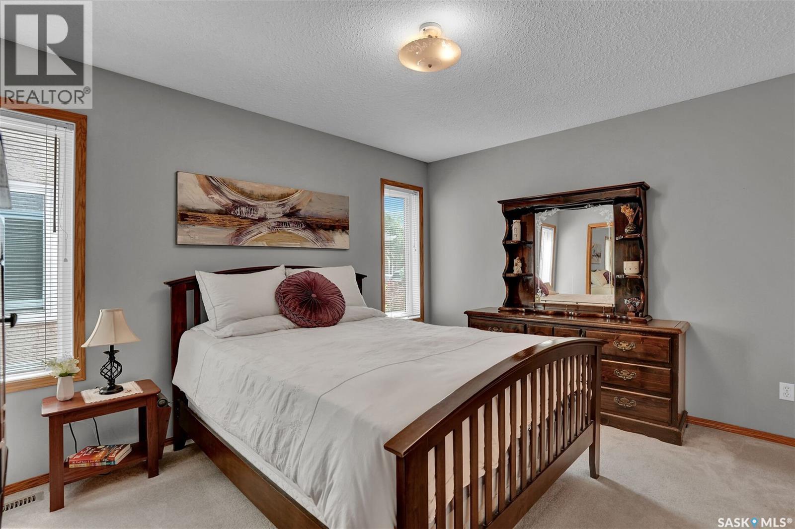 7002 Maple Wood Crescent, Regina, SK