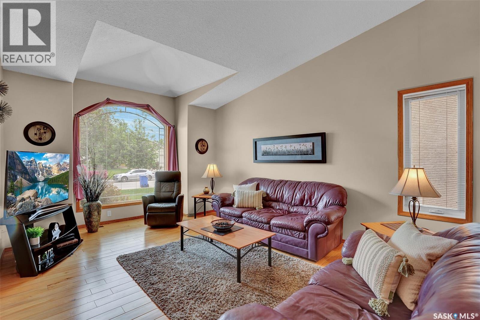 7002 Maple Wood Crescent, Regina, SK