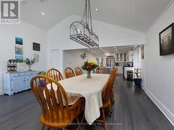 Dining - 