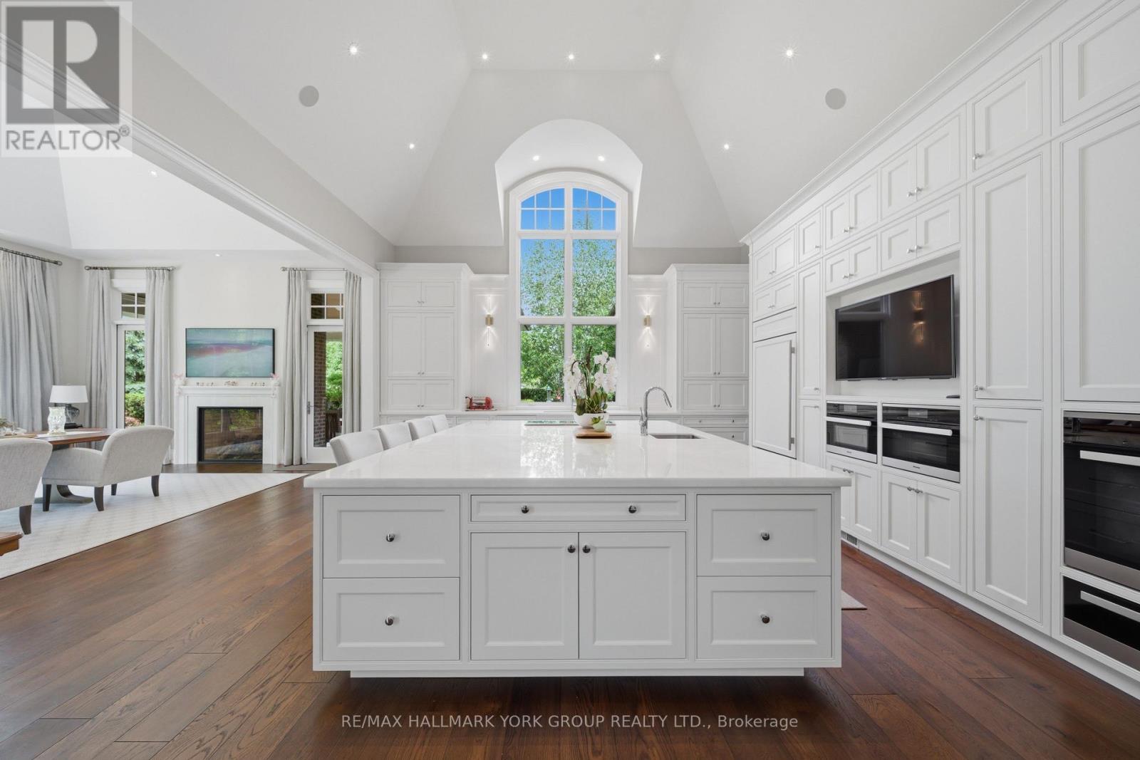 45 Adena Meadows Way, Aurora, ON