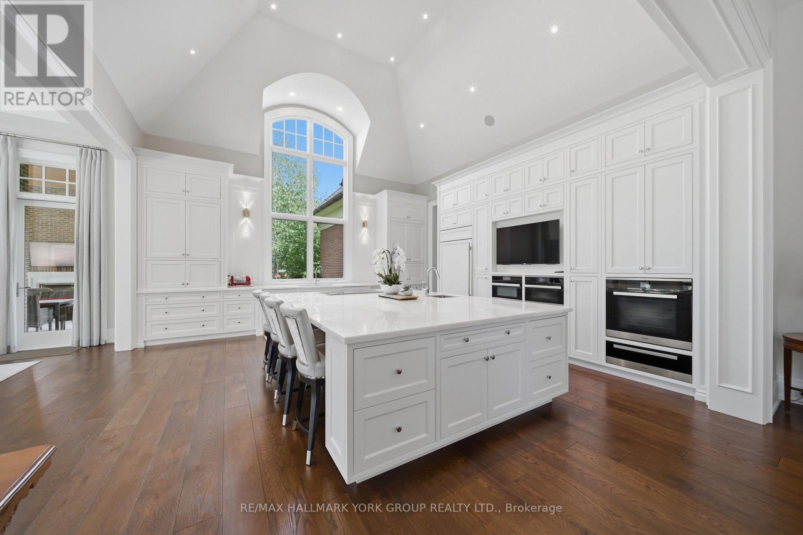 45 Adena Meadows Way, Aurora, ON