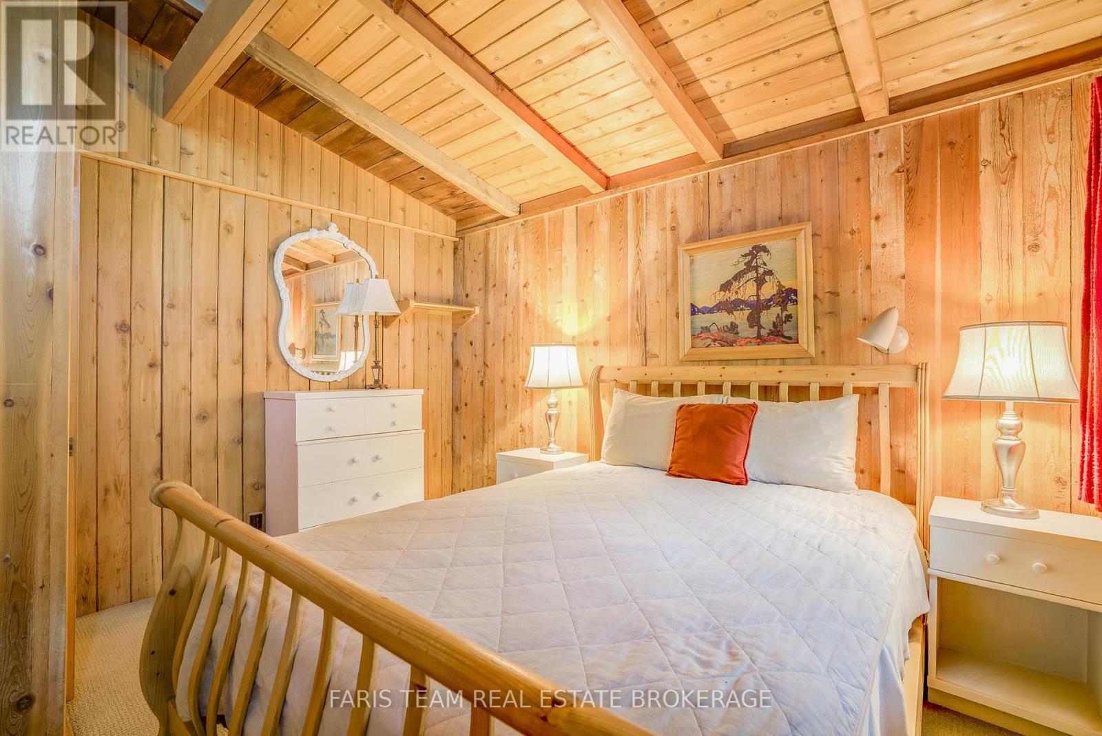 21 East Beach Road, Tiny, ON
