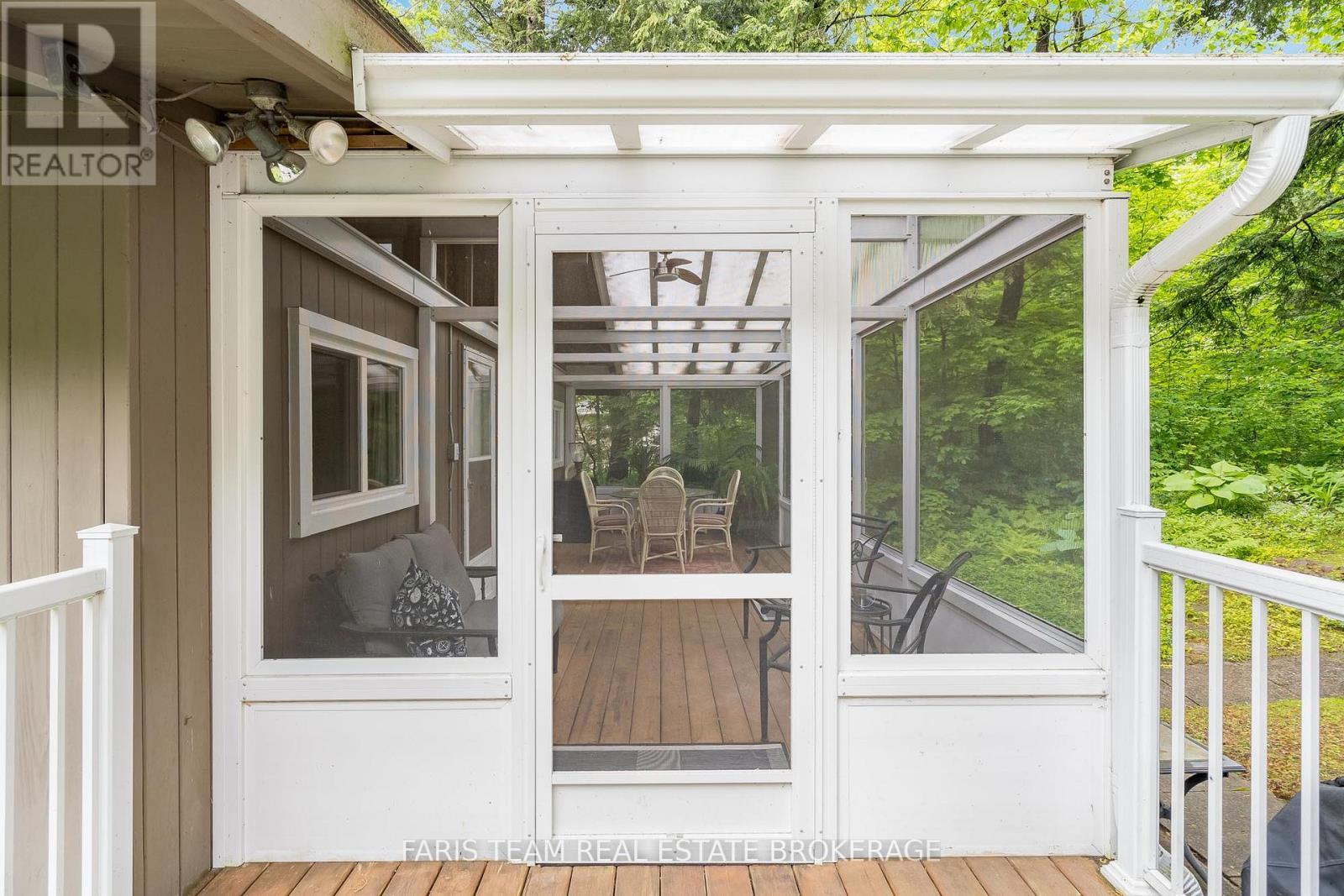 21 East Beach Road, Tiny, ON