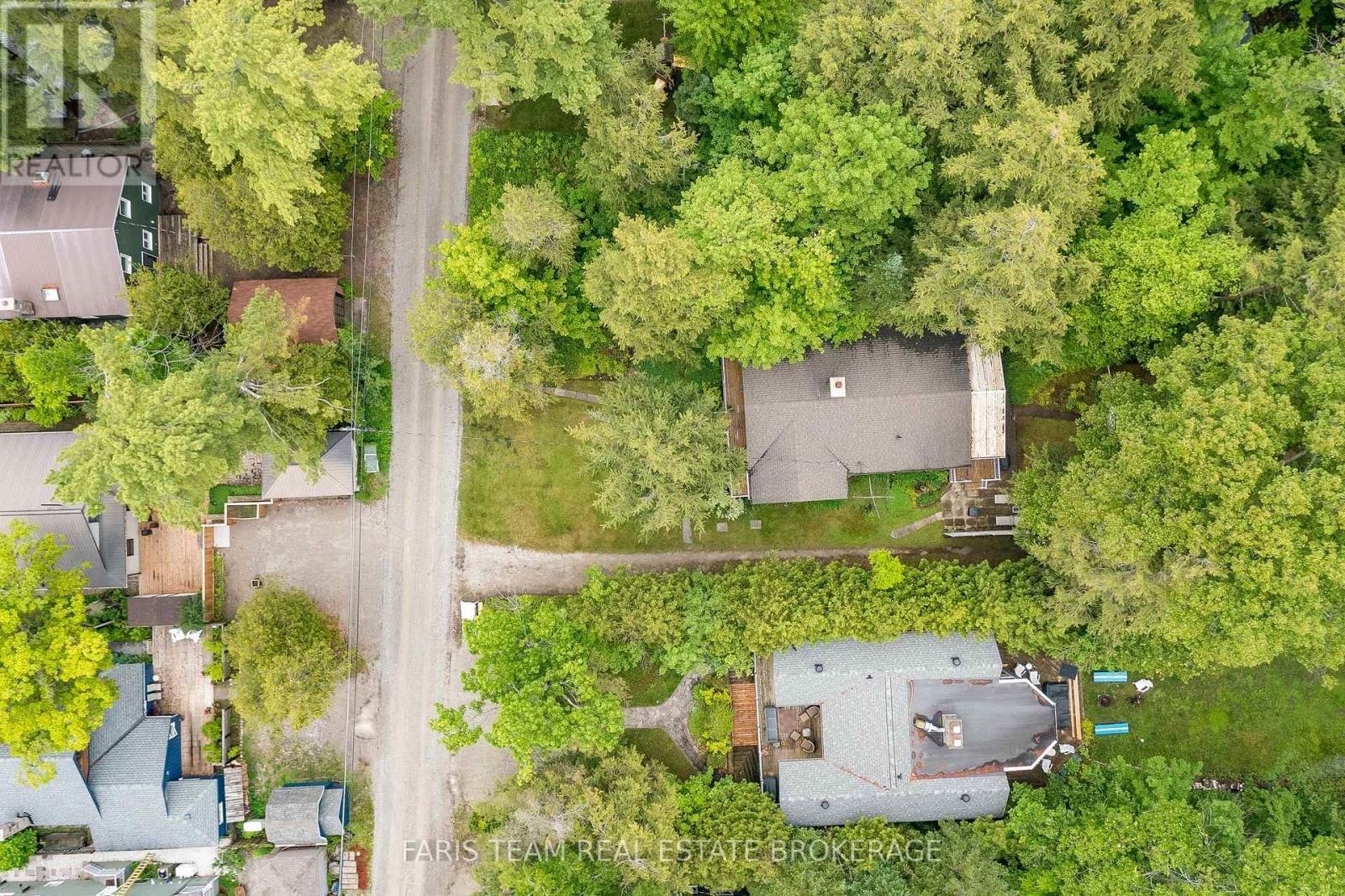 21 East Beach Road, Tiny, ON