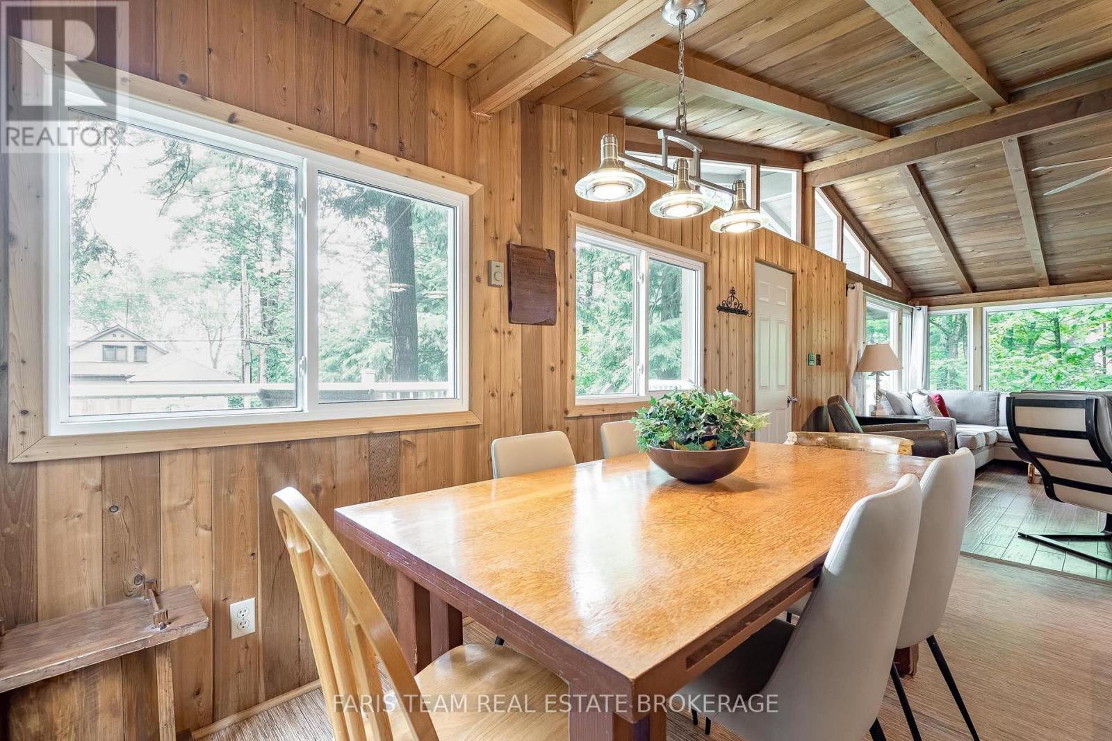 21 East Beach Road, Tiny, ON