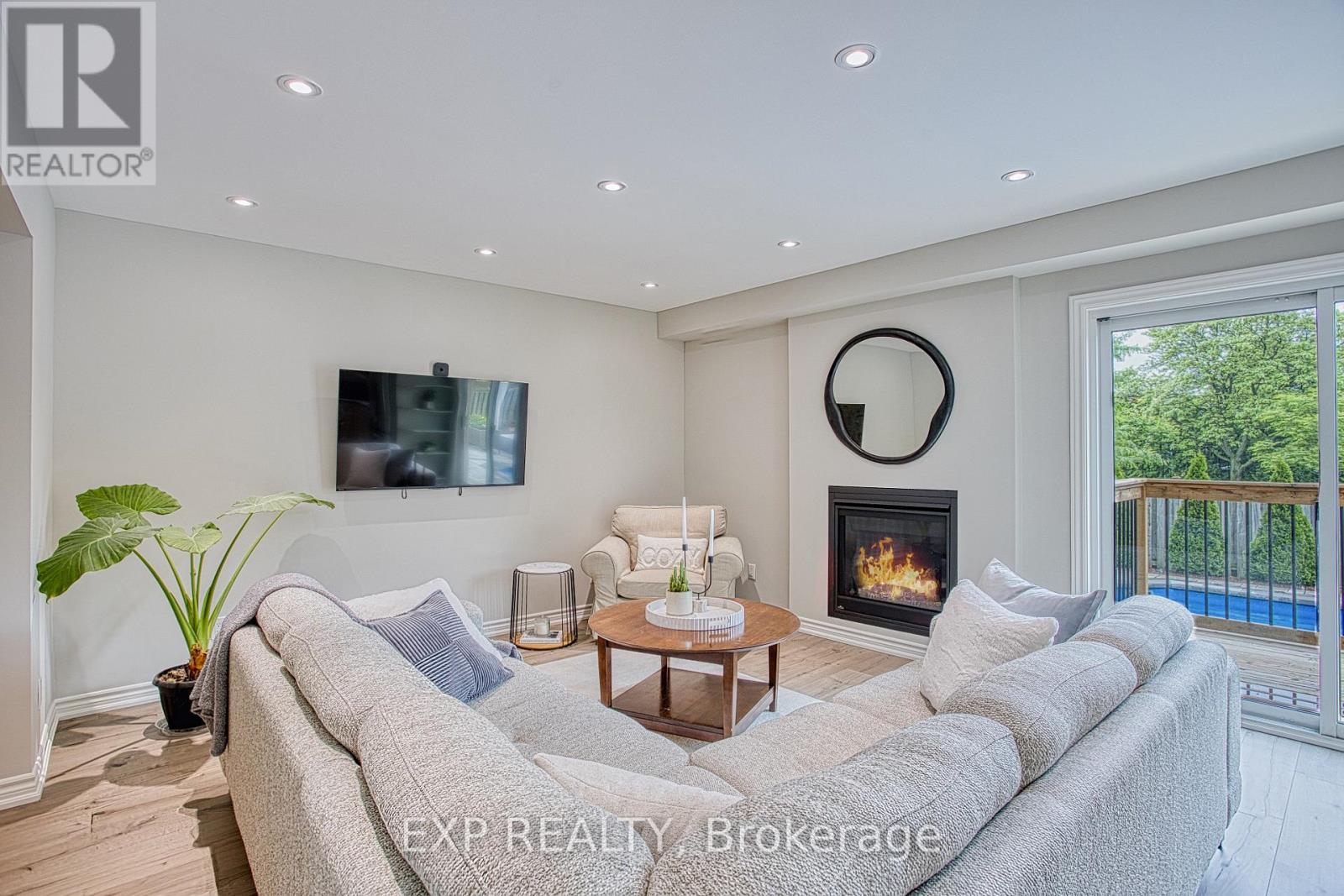 1340 Monmouth Drive, Burlington, ON