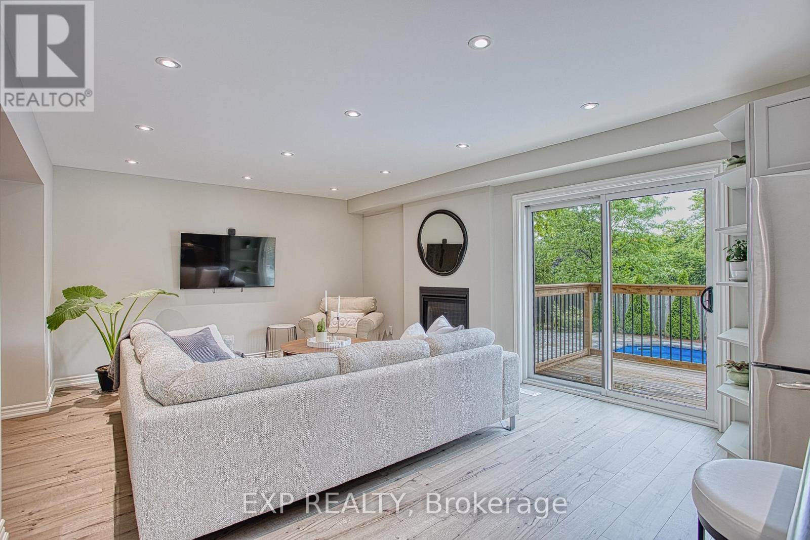 1340 Monmouth Drive, Burlington, ON