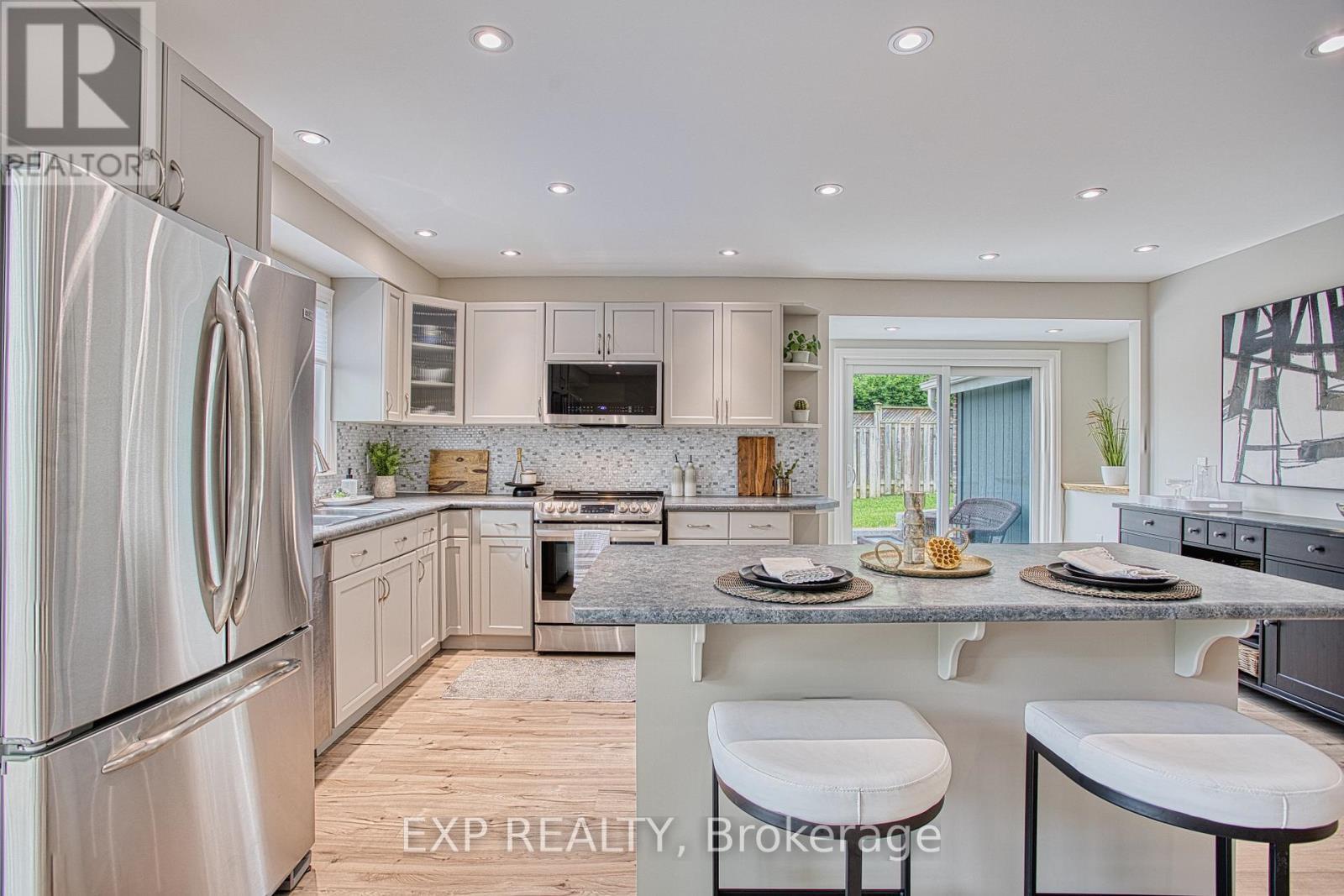 1340 Monmouth Drive, Burlington, ON