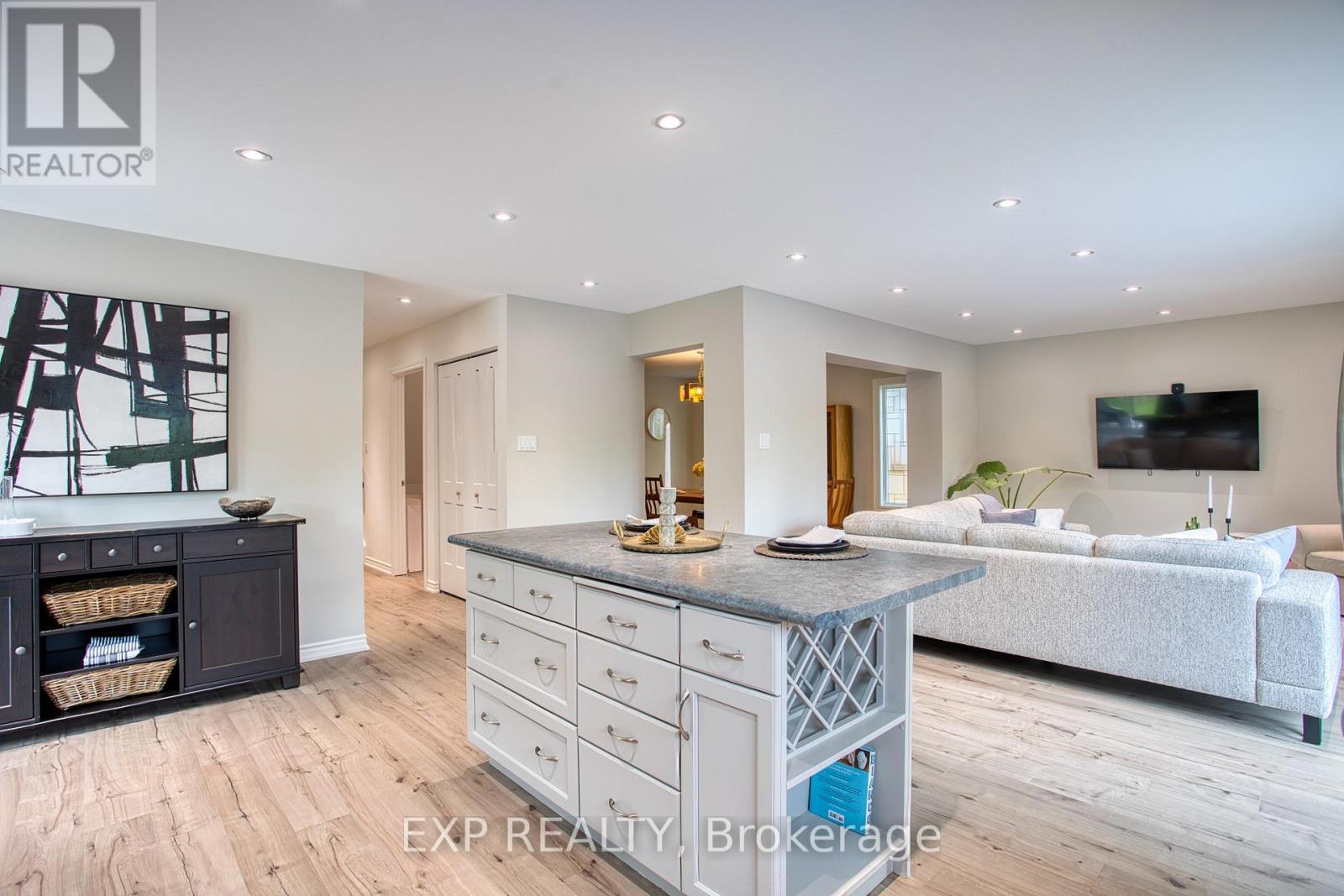 1340 Monmouth Drive, Burlington, ON