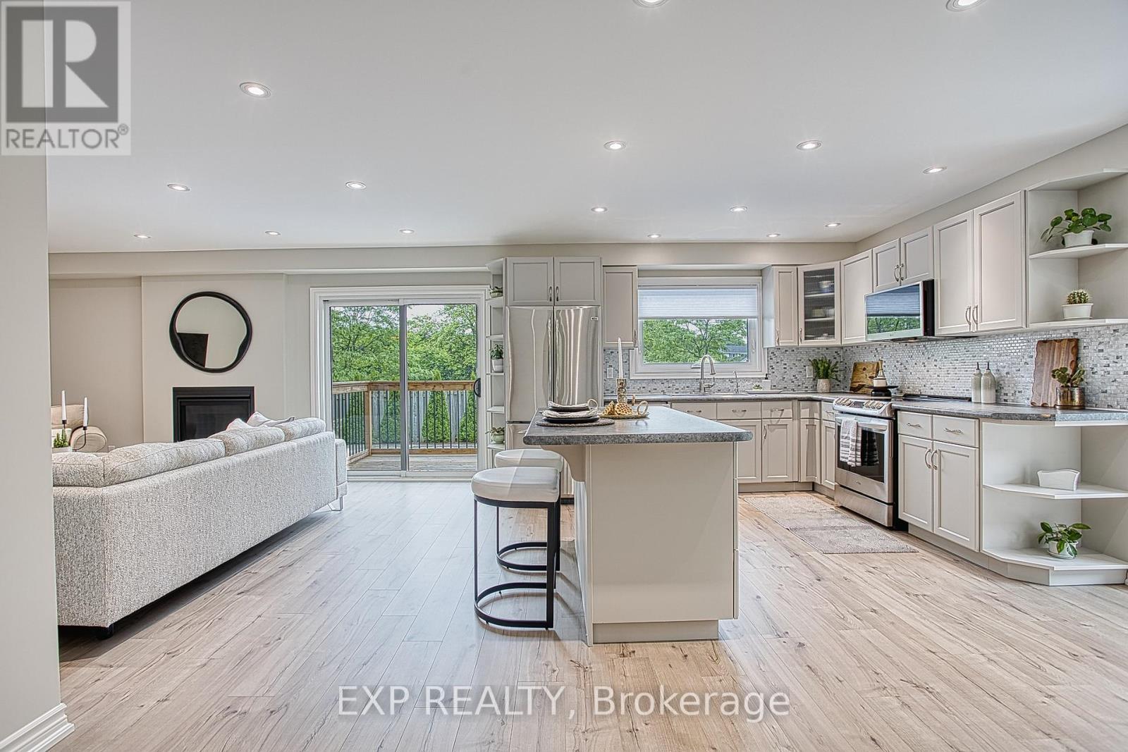 1340 Monmouth Drive, Burlington, ON
