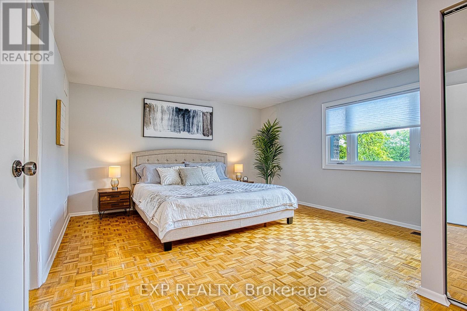 1340 Monmouth Drive, Burlington, ON