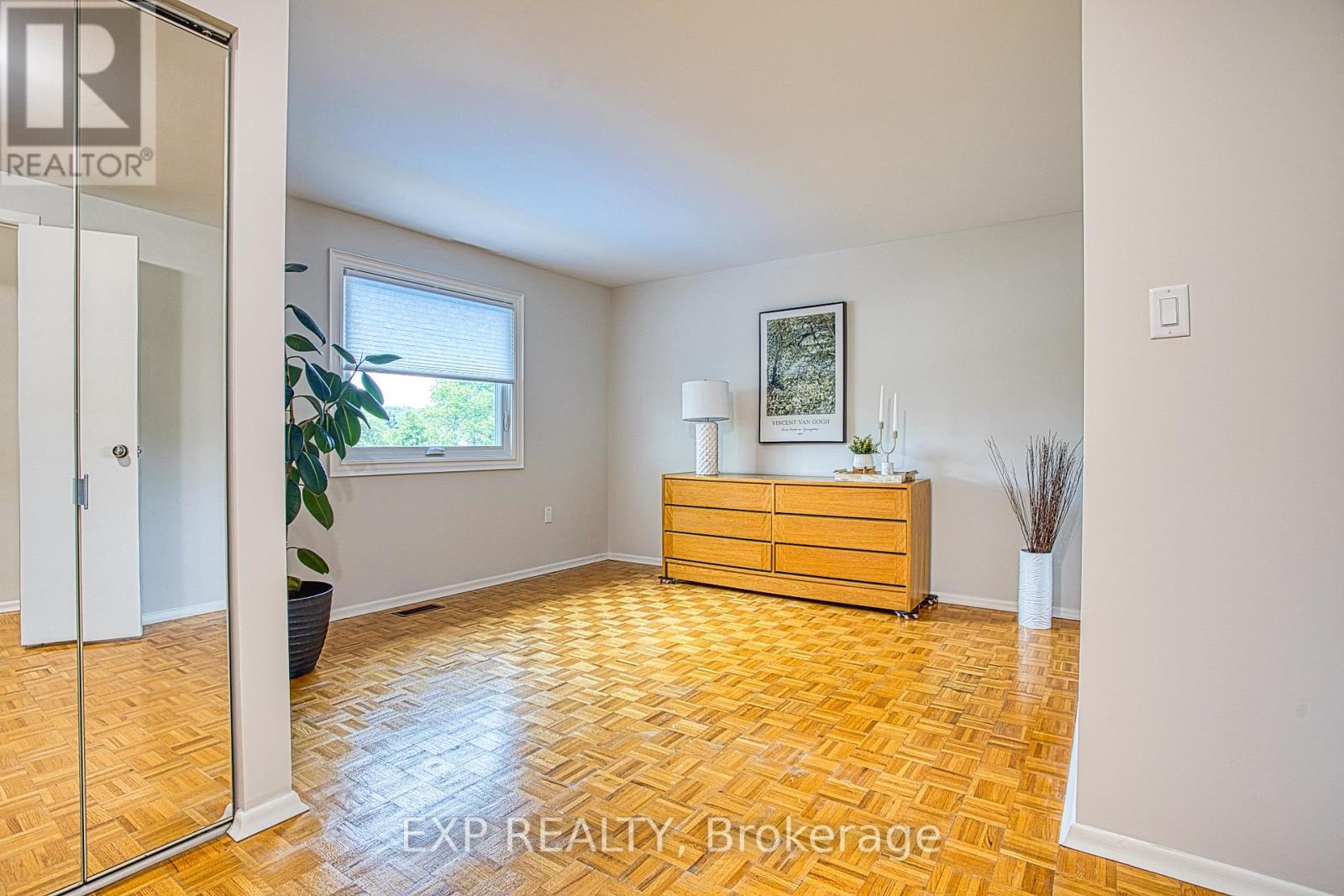 1340 Monmouth Drive, Burlington, ON