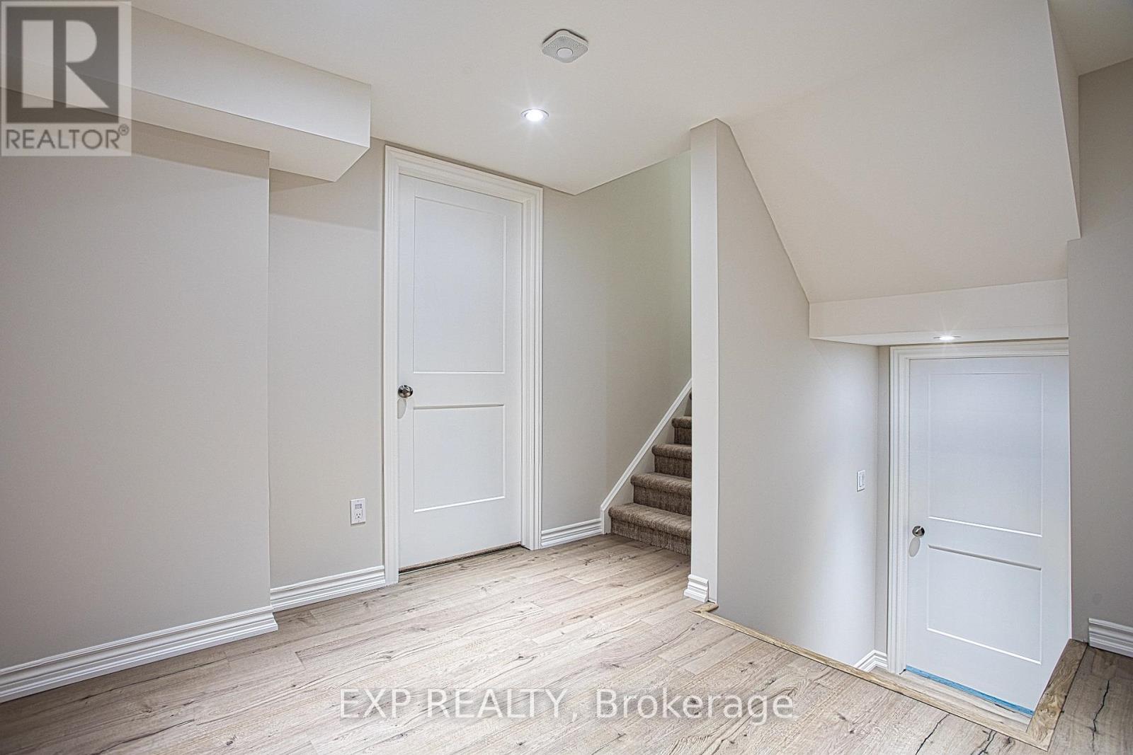 1340 Monmouth Drive, Burlington, ON