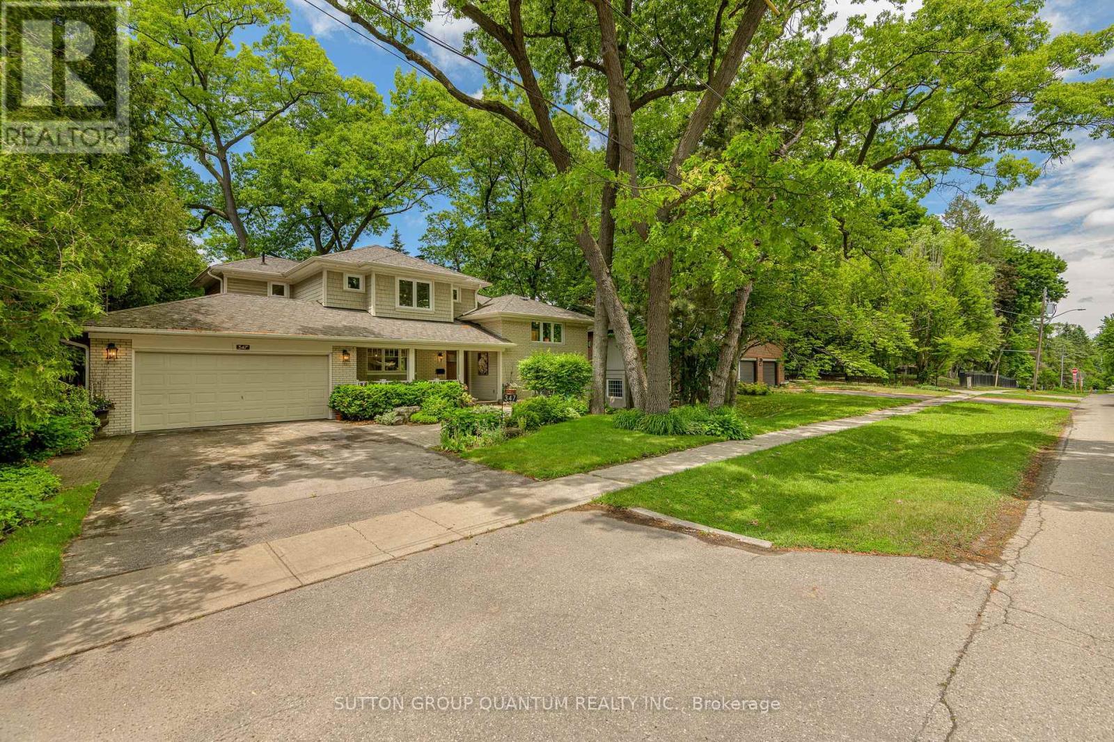 347 Pinetree Way, Mississauga, ON