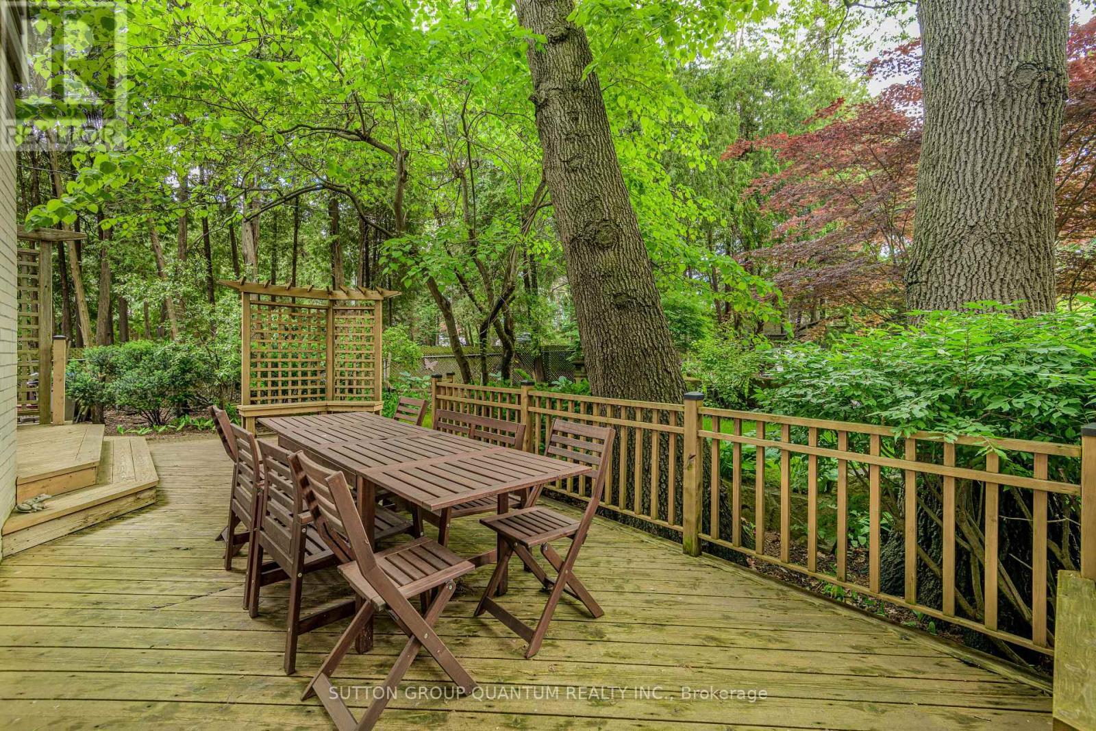 347 Pinetree Way, Mississauga, ON