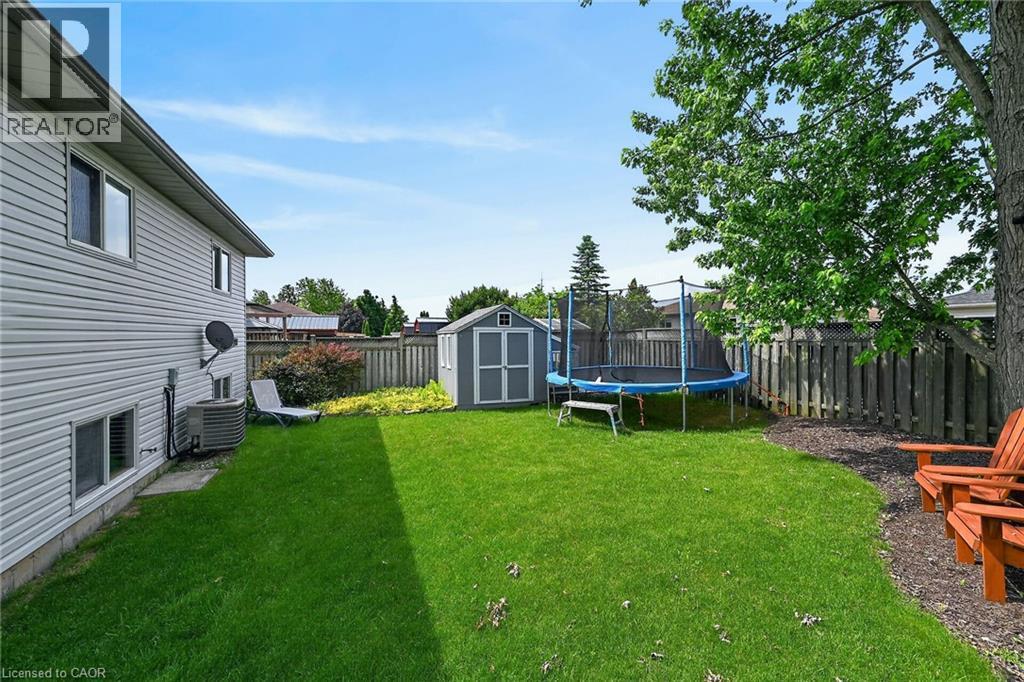 11 Stuart Street, Caledonia, ON