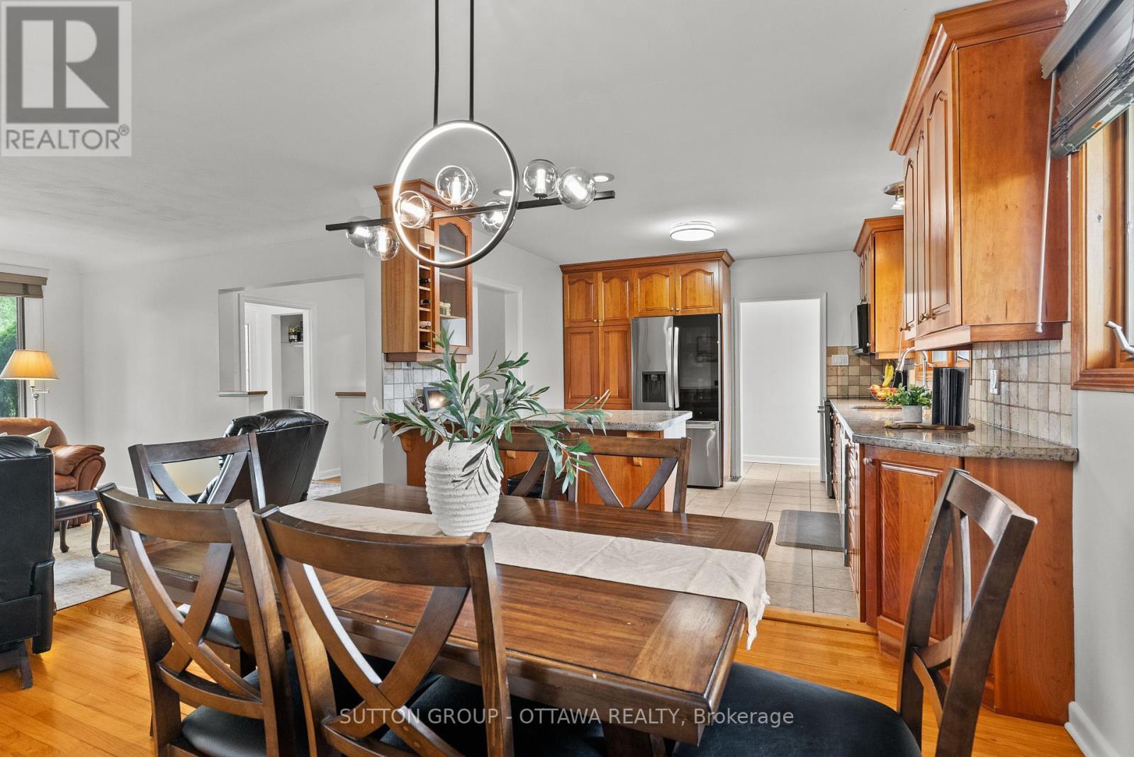 1166 Whitmore Avenue, Ottawa, ON