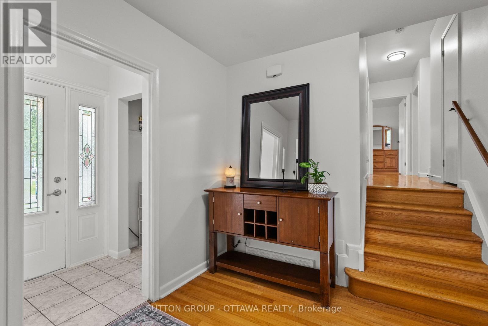 1166 Whitmore Avenue, Ottawa, ON