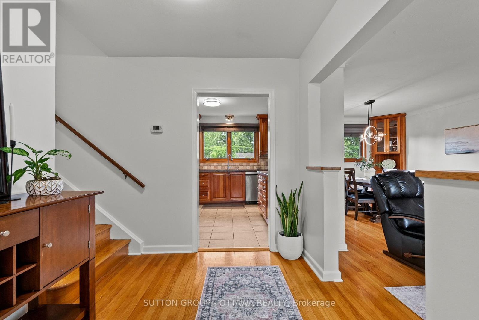 1166 Whitmore Avenue, Ottawa, ON