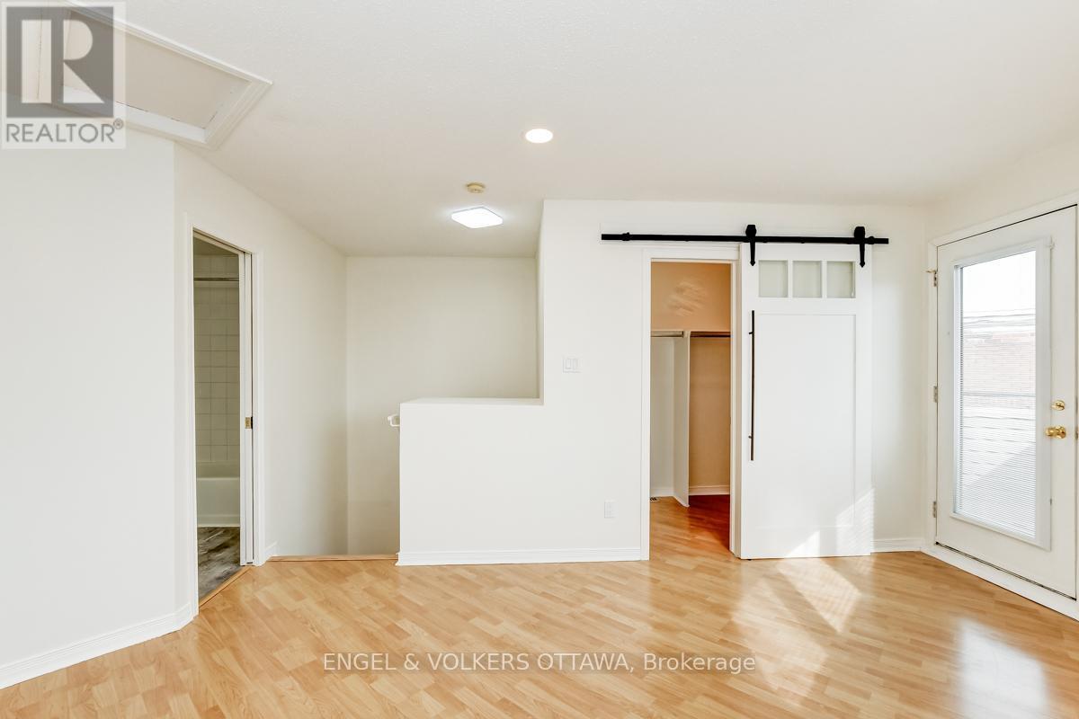 158 Rochester Street, Ottawa, ON