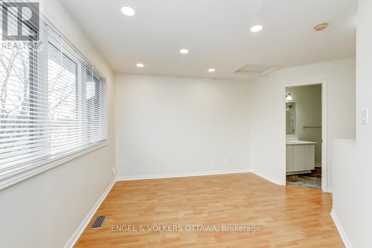 158 Rochester Street, Ottawa, ON