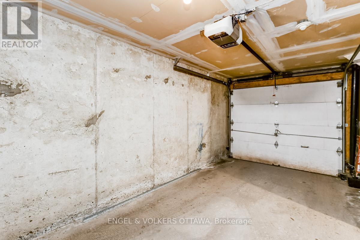 158 Rochester Street, Ottawa, ON