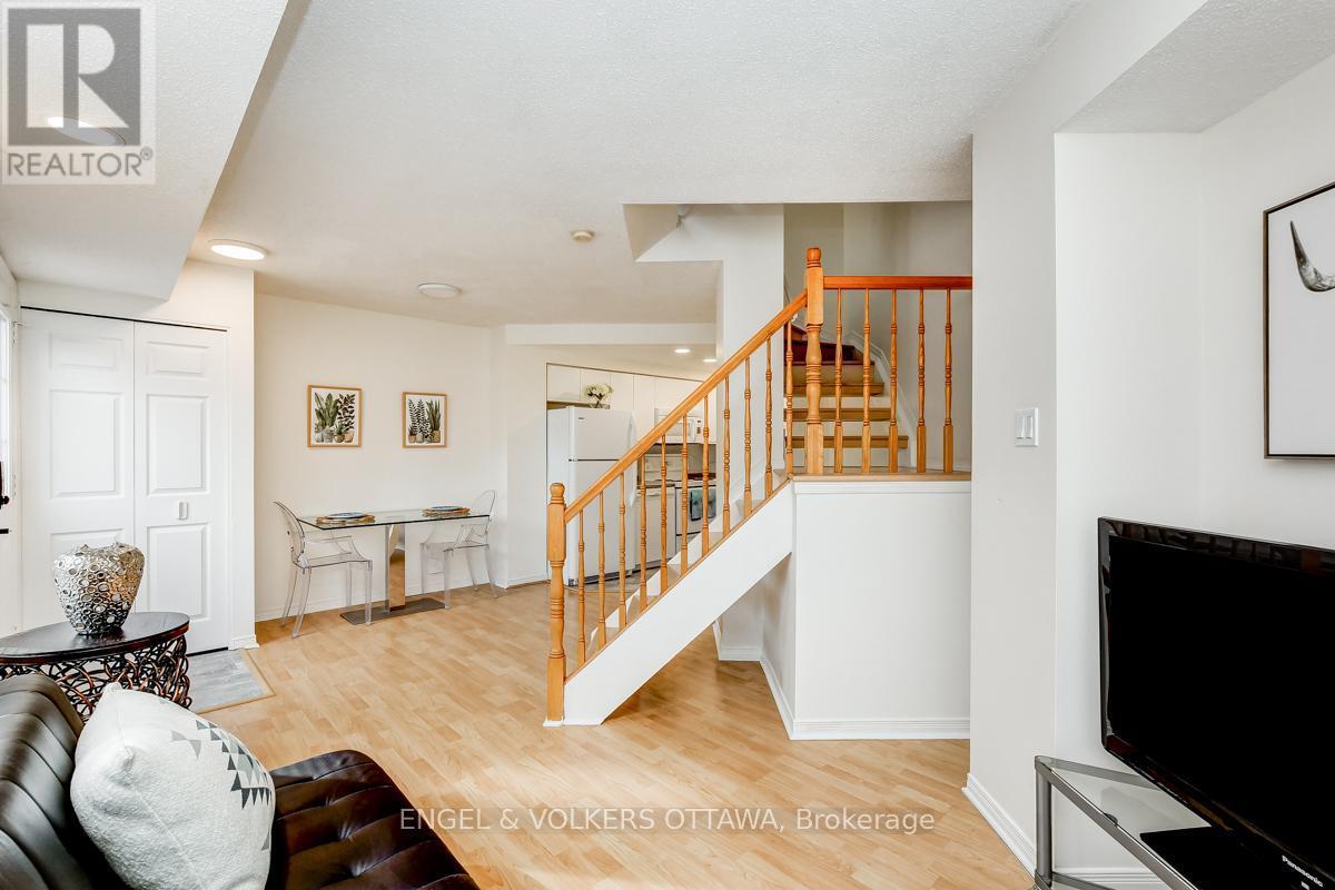 158 Rochester Street, Ottawa, ON
