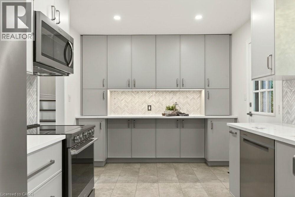 417 Meadowhill Road, Burlington, ON