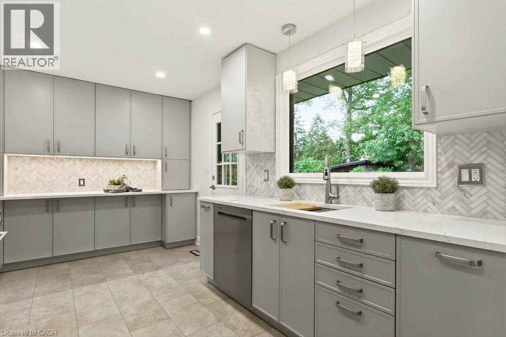 417 Meadowhill Road, Burlington, ON