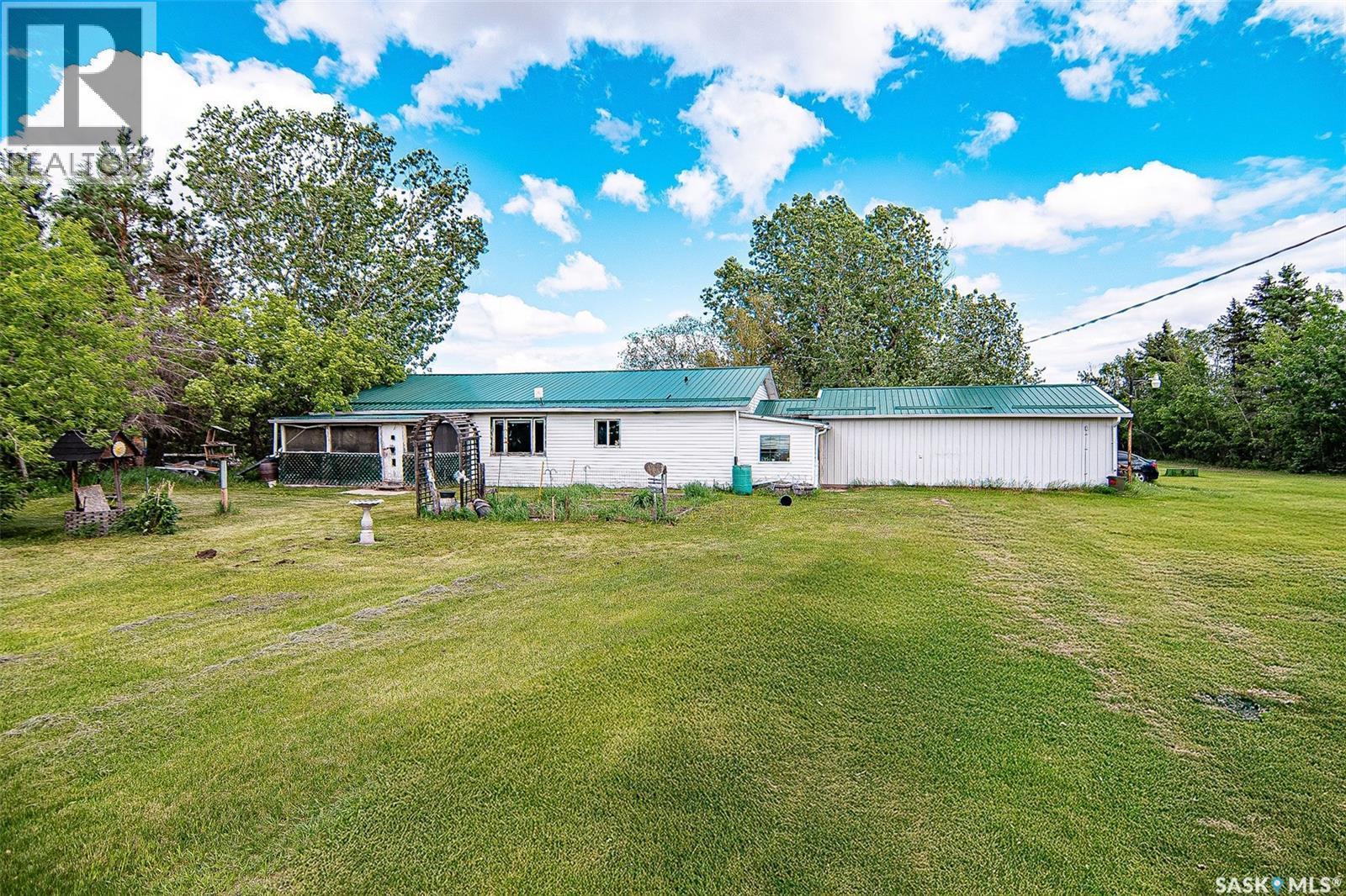 Chatlain Farm, Paddockwood Rm No. 520, SK