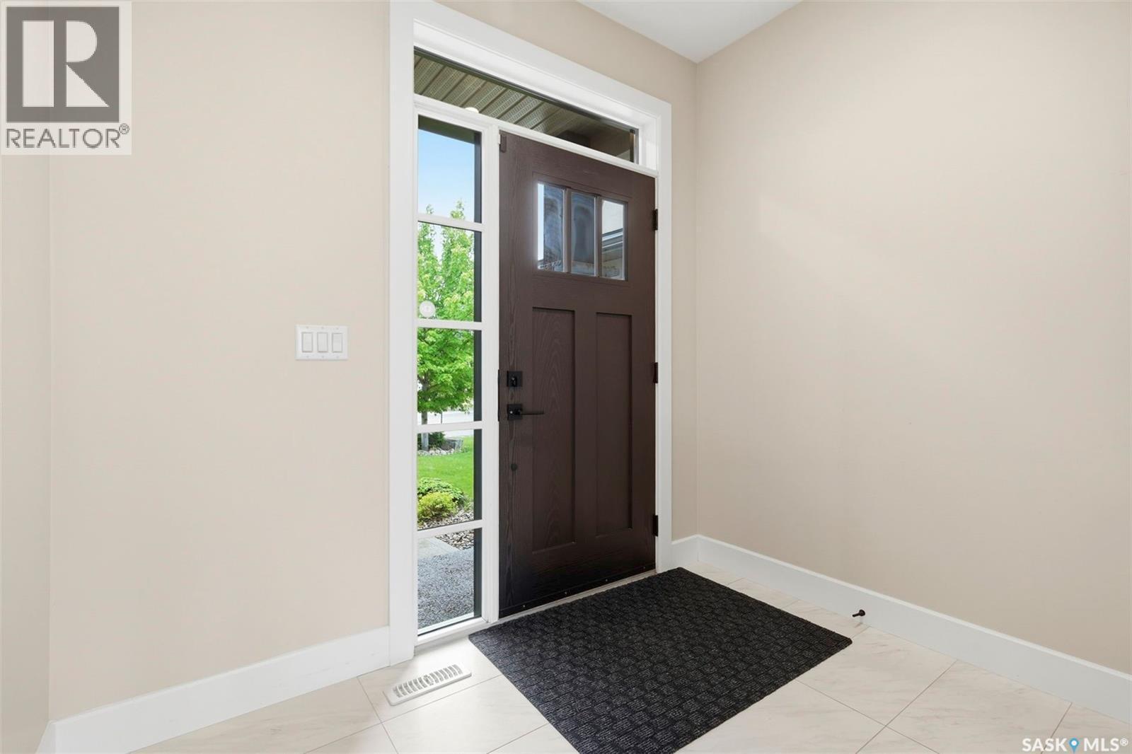 322 Dagnone Crescent, Saskatoon, SK