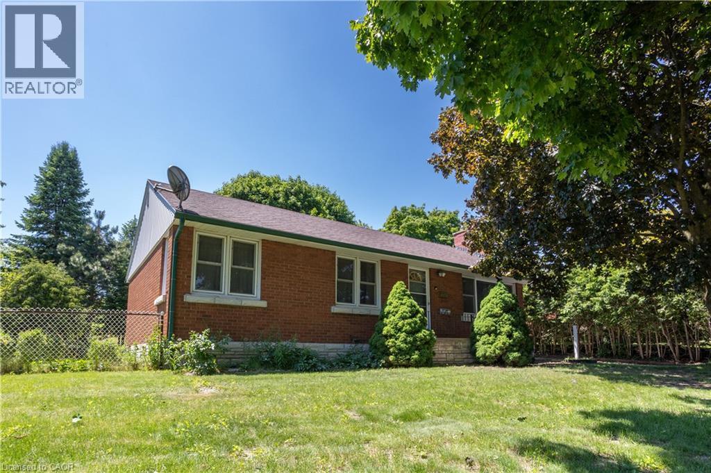 6 Richard Avenue, Simcoe, ON