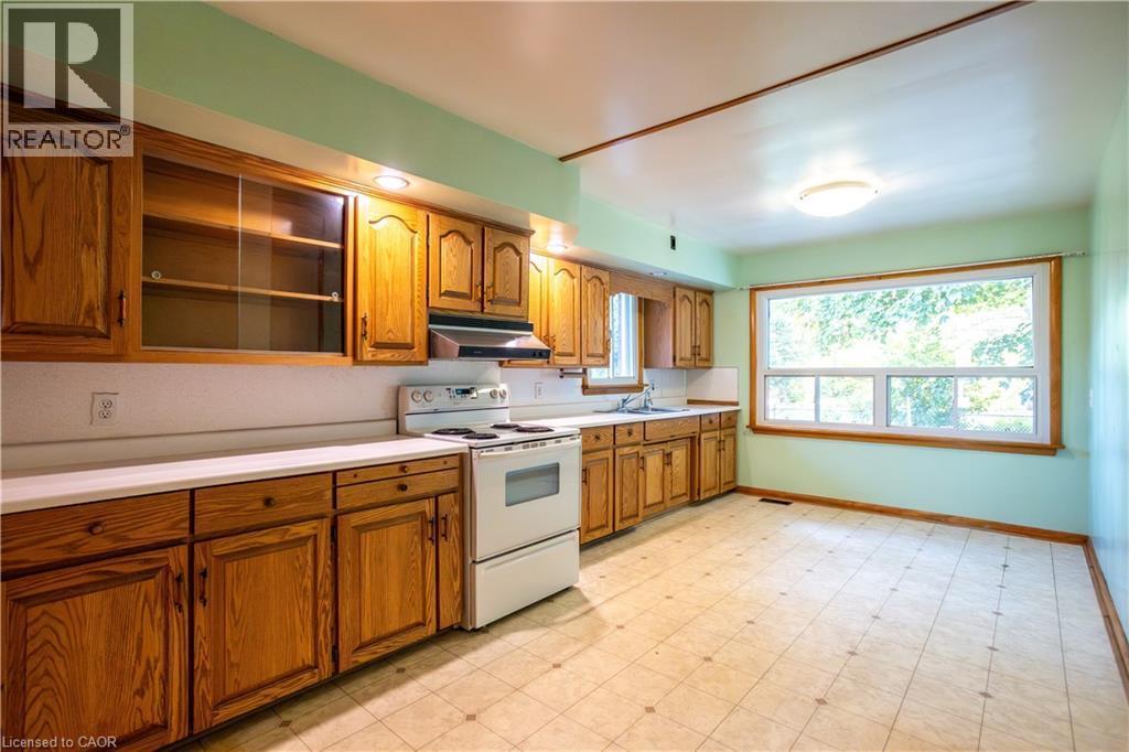 6 Richard Avenue, Simcoe, ON
