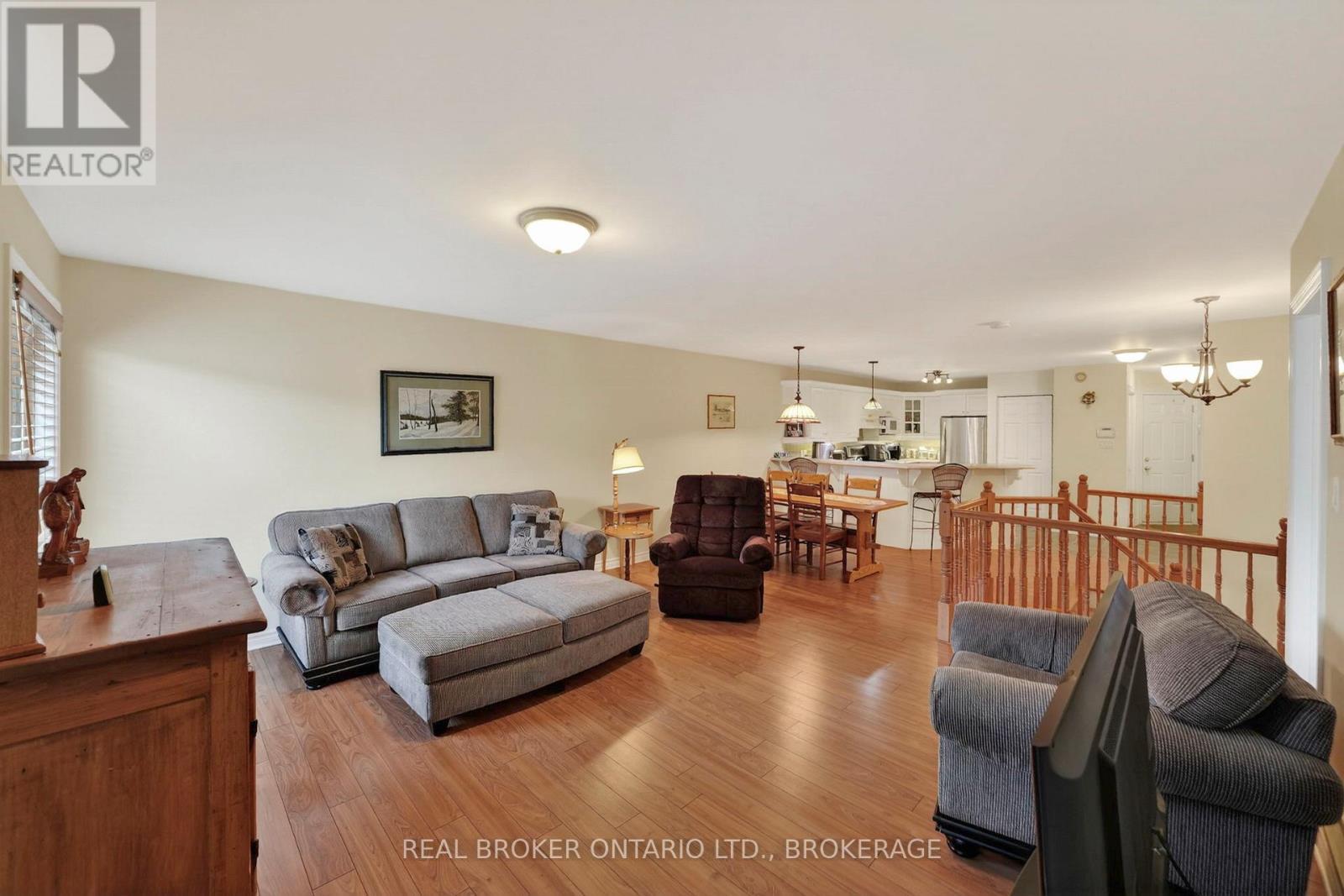83 Sunset Boulevard, Cornwall, ON