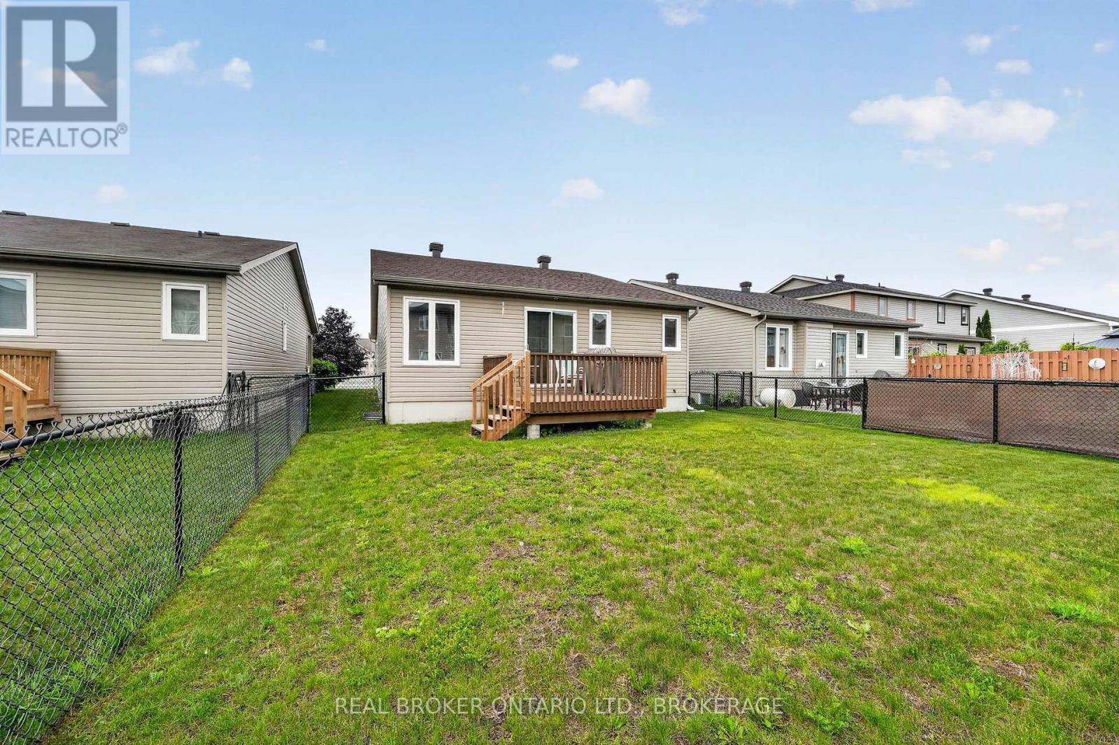 83 Sunset Boulevard, Cornwall, ON