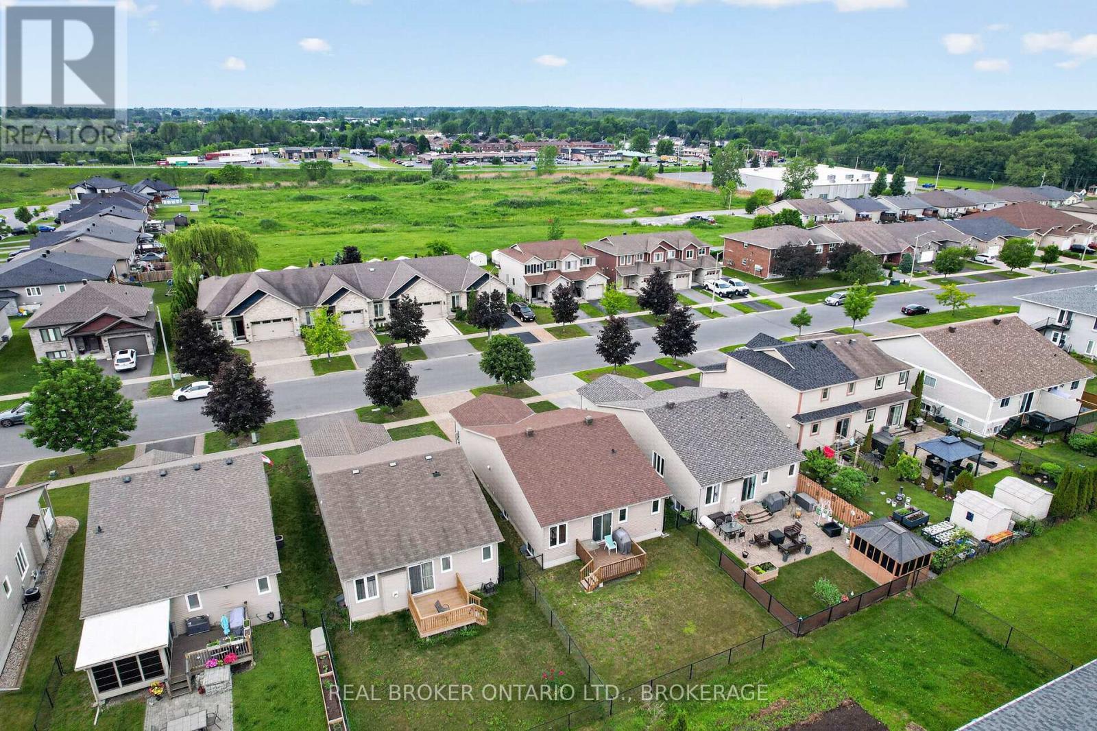 83 Sunset Boulevard, Cornwall, ON
