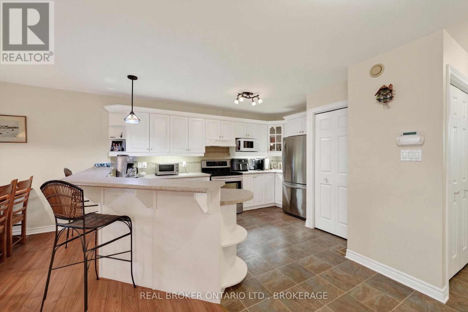 83 Sunset Boulevard, Cornwall, ON
