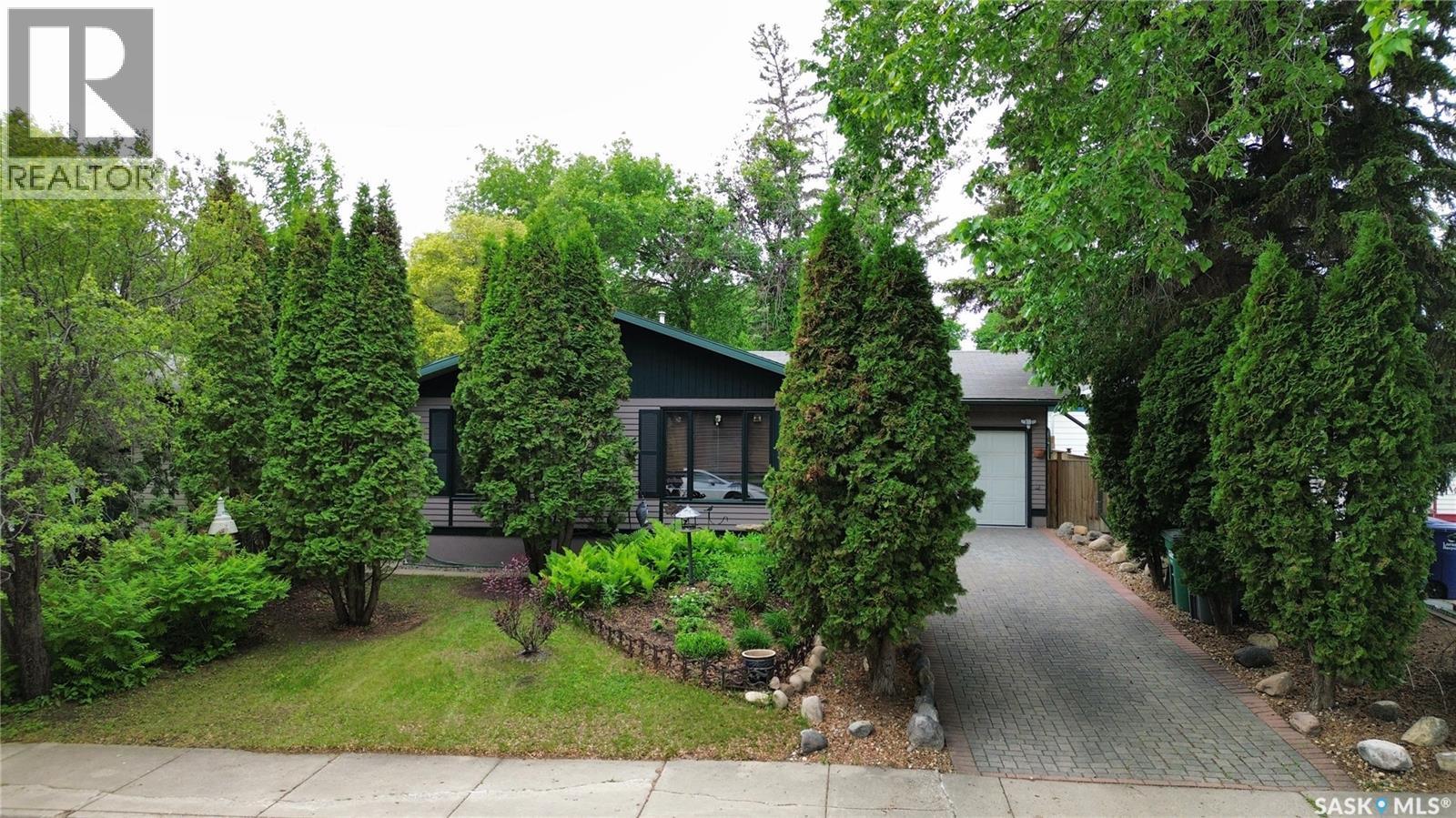 75 Richmond Crescent, Saskatoon, SK