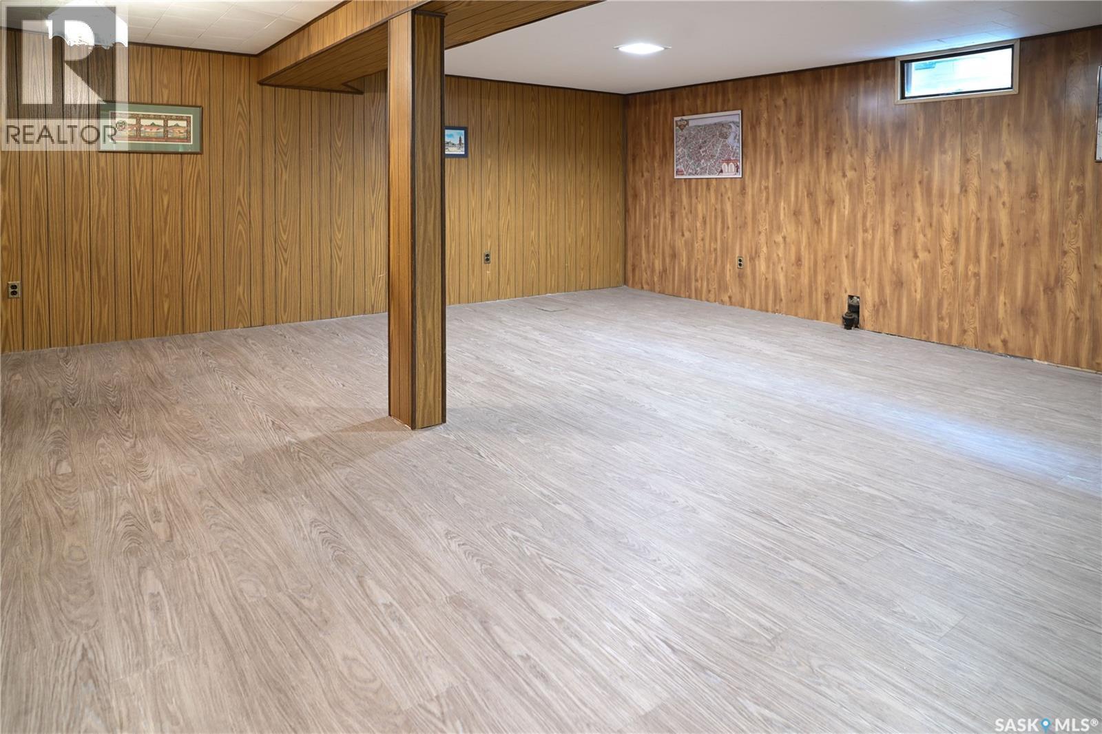 75 Richmond Crescent, Saskatoon, SK