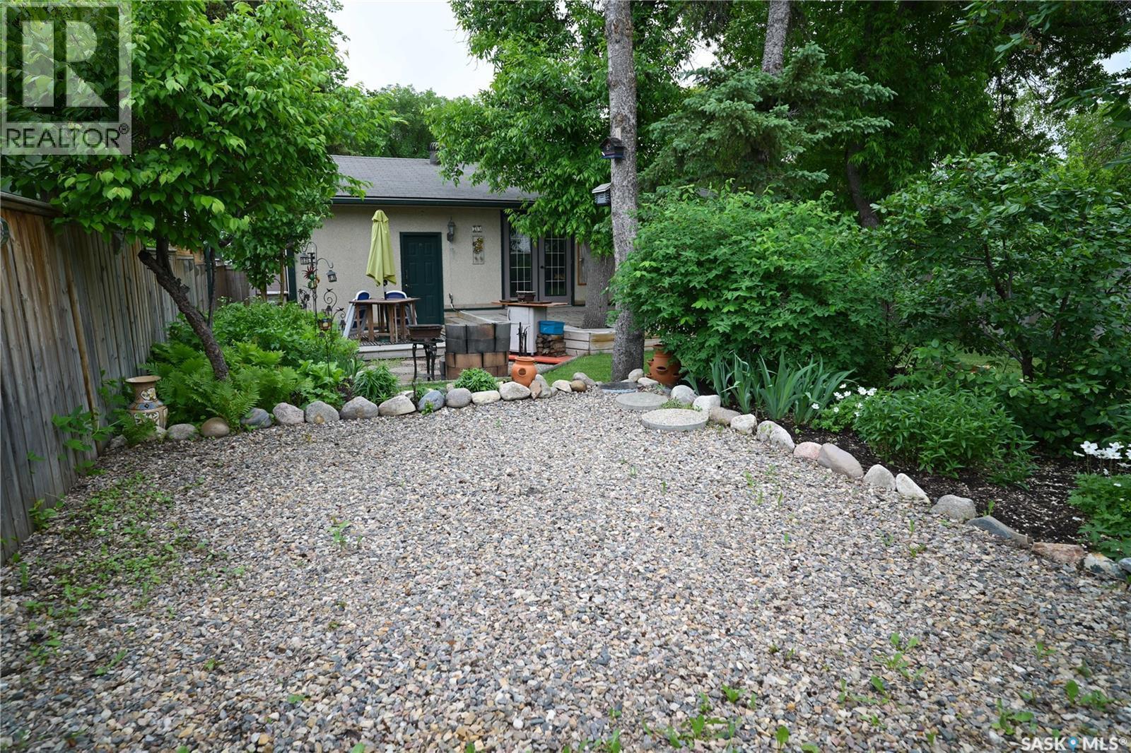 75 Richmond Crescent, Saskatoon, SK