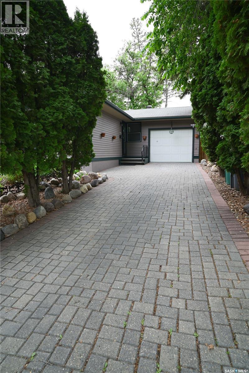 75 Richmond Crescent, Saskatoon, SK