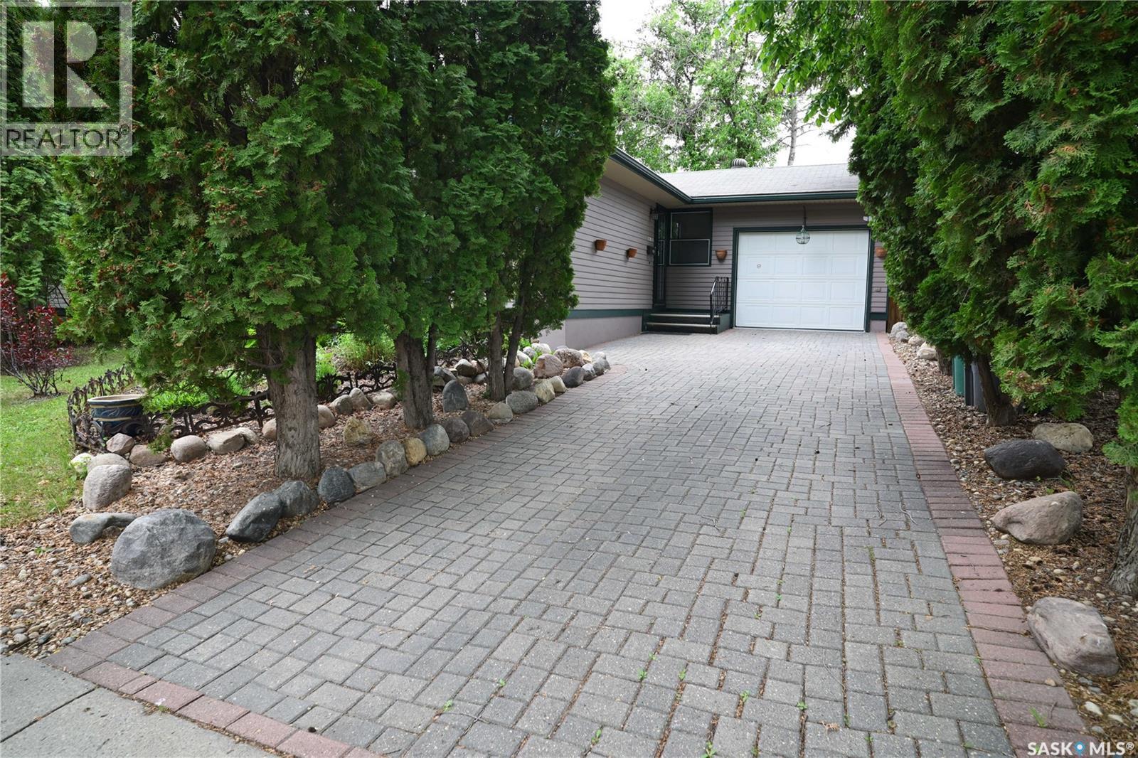 75 Richmond Crescent, Saskatoon, SK