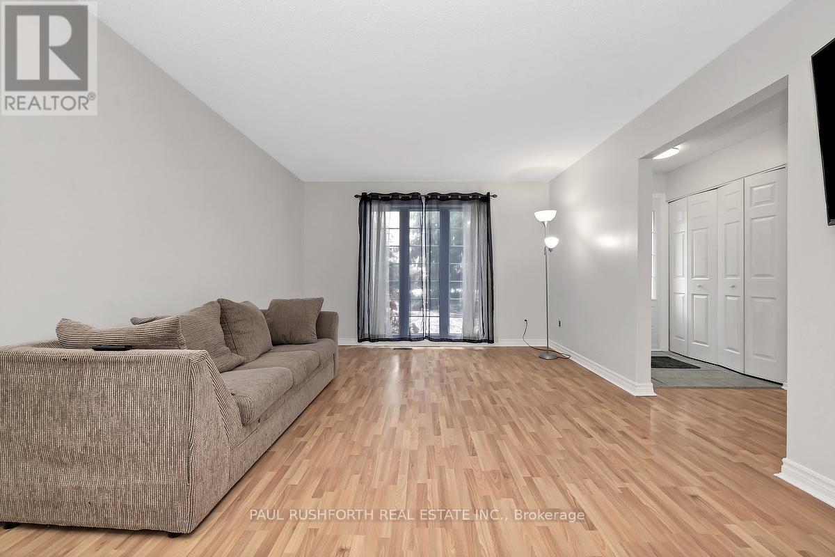 Living Room - 1107 Meadowlands Drive, Ottawa, ON