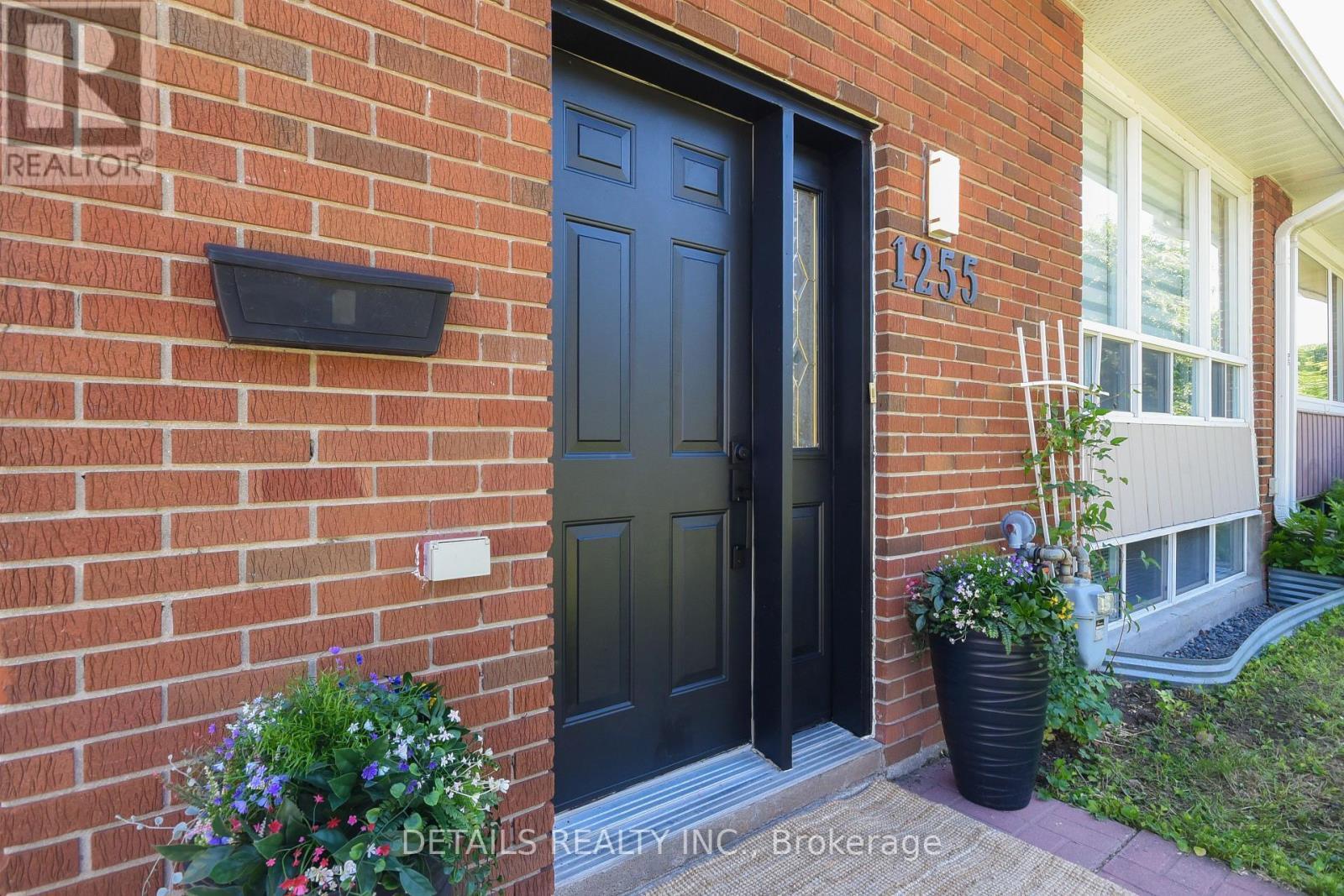 1255 Highgate Road, Ottawa, ON