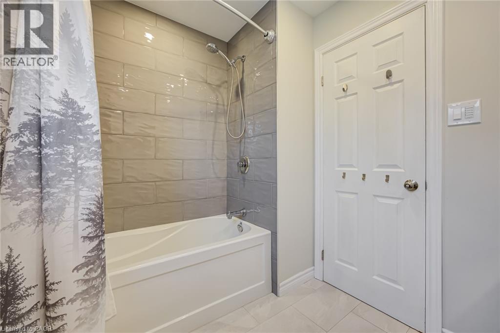 2348 Malcolm Crescent, Burlington, ON