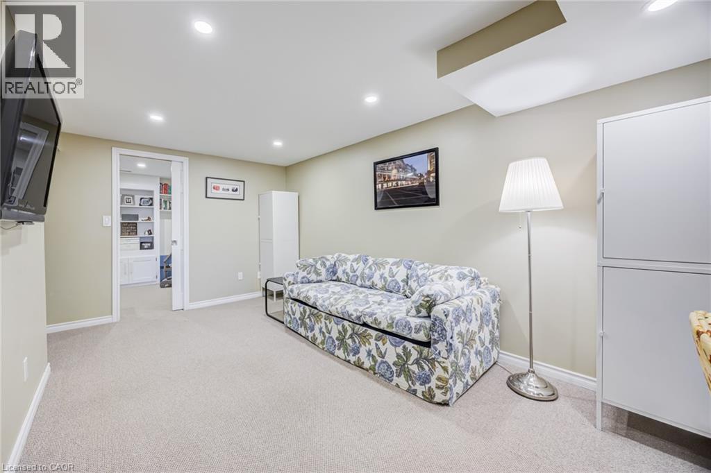 2348 Malcolm Crescent, Burlington, ON